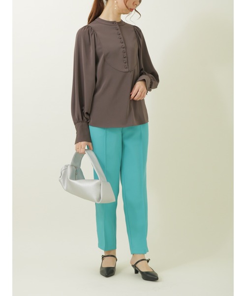 Te chichi(テチチ)の「パイピングセンターシームパンツ(その他パンツ・レディース・オレンジ/ブルー/オフホワイト・MEDIUM/SMALL)」の11枚目の写真