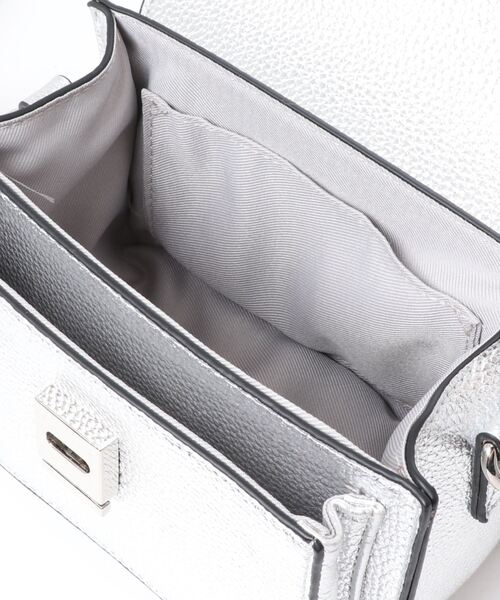 KATHARINE ROSS（キャサリンロス）の「【KATHARINE ROSS】スクエアフラップボストンバッグ（ボストンバッグ・レディース・ブラック/シルバー・MEDIUM）」の6枚目の写真