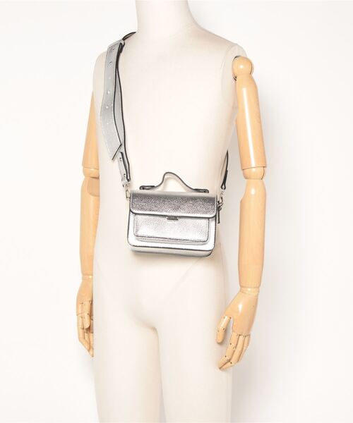 KATHARINE ROSS（キャサリンロス）の「【KATHARINE ROSS】スクエアフラップボストンバッグ（ボストンバッグ・レディース・ブラック/シルバー・MEDIUM）」の5枚目の写真