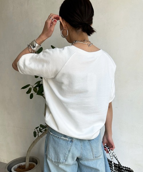 DouDou（ドゥドゥ）の「Helloフワリー刺繍半袖スウェット（スウェット・レディース・ネイビー/グレー/オフホワイト・FREE）」の12枚目の写真