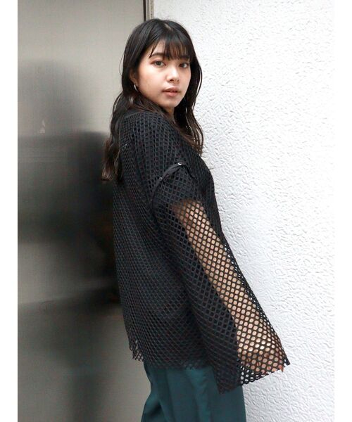 MURUA(ムルーア)の「マルチWAYメッシュトップス(シャツ/ブラウス・レディース・アイボリー/ブラック/パープル・FREE)」の18枚目の写真