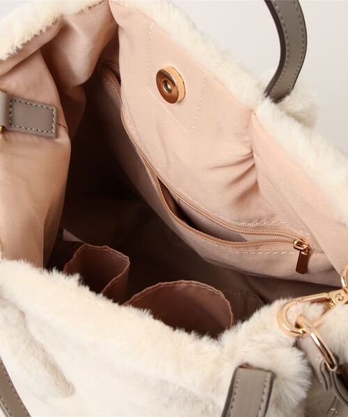 INED CLARO（イネドクラロ）の「フェイクファートートバッグ（トートバッグ・レディース・サンドグレー/グレー/アイボリー・フリー）」の11枚目の写真