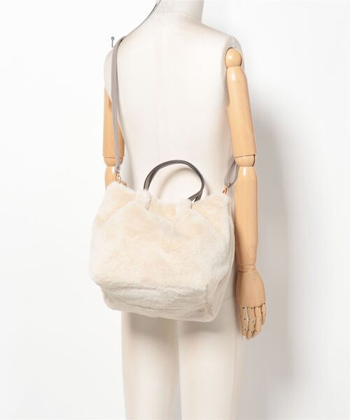 INED CLARO（イネドクラロ）の「フェイクファートートバッグ（トートバッグ・レディース・サンドグレー/グレー/アイボリー・フリー）」の14枚目の写真