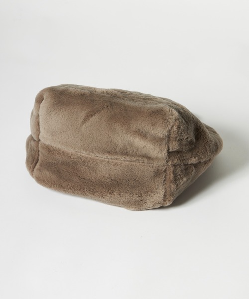 INED CLARO（イネドクラロ）の「フェイクファートートバッグ（トートバッグ・レディース・サンドグレー/グレー/アイボリー・フリー）」の6枚目の写真