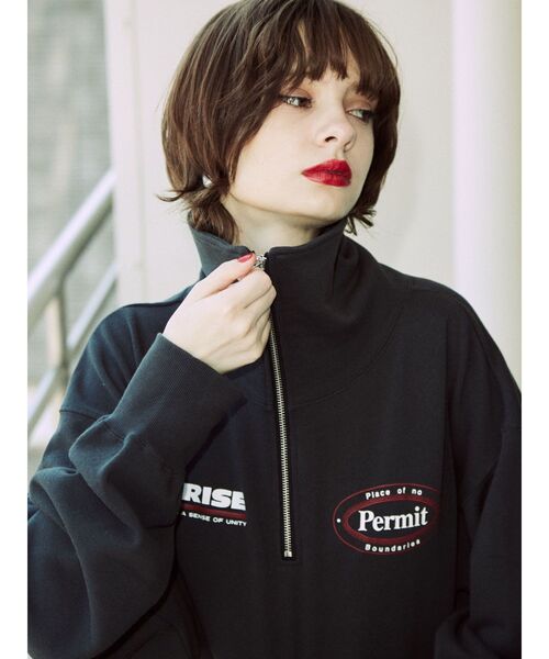 jouetie（ジュエティ）の「クロップドハーフZIPプルオーバー（スウェット・レディース・ブルー/グレー/ブラック・MEDIUM）」の4枚目の写真