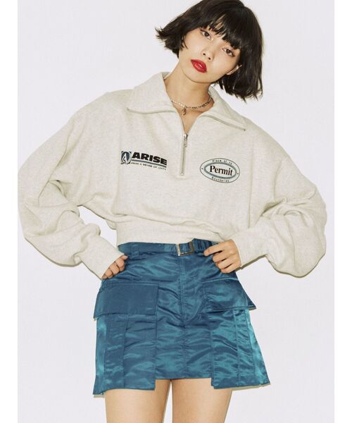 jouetie（ジュエティ）の「クロップドハーフZIPプルオーバー（スウェット・レディース・ブルー/グレー/ブラック・MEDIUM）」の6枚目の写真