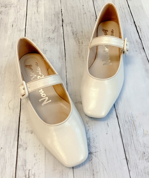 Noubel Voug Relax(ヌーベルヴォーグリラックス)の「スクエアトゥ ストラップ フラット パンプス(パンプス・レディース・アイボリー/ブラック/ベージュ・S/M/L/LL/3L)」の7枚目の写真