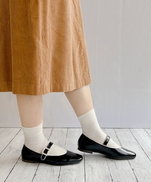 Noubel Voug Relax(ヌーベルヴォーグリラックス)の「スクエアトゥ ストラップ フラット パンプス(パンプス・レディース・アイボリー/ブラック/ベージュ・S/M/L/LL/3L)」の9枚目の写真