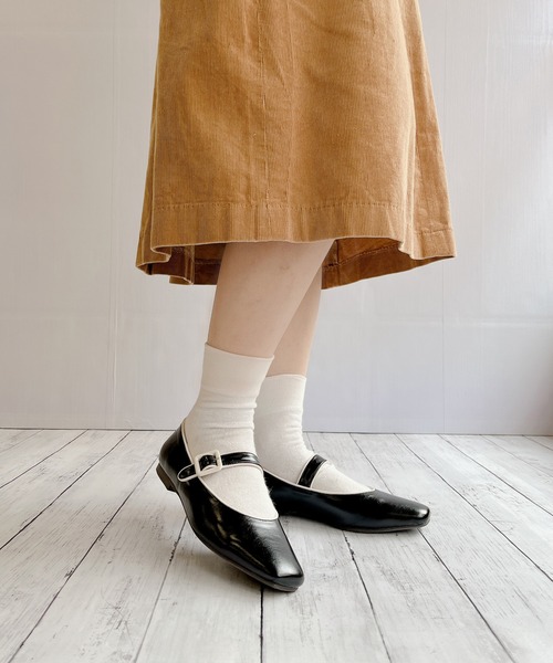 Noubel Voug Relax(ヌーベルヴォーグリラックス)の「スクエアトゥ ストラップ フラット パンプス(パンプス・レディース・アイボリー/ブラック/ベージュ・S/M/L/LL/3L)」の16枚目の写真