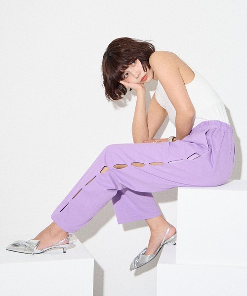 ELLEgirl（エルガール）の「サイドカットスウェットワイドパンツ【ELLEgirl/エル ガール】（スウェットパンツ・レディース・ブラック/ライトパープル/アイボリー・FREE）」の20枚目の写真