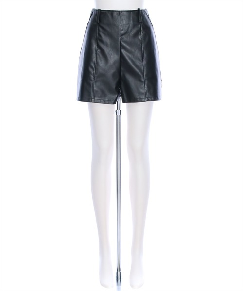 セール】合皮ショートパンツ [大人 カジュアル 着回し抜群