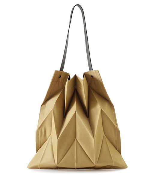 Chick（チック）の「PLEATS TOTEBAG/プリーツトートバッグ（トートバッグ・レディース・ホワイト/ライトグリーン/ブラック/ベージュ・FREE）」の3枚目の写真