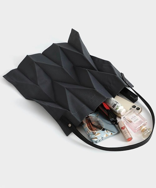 Chick（チック）の「PLEATS TOTEBAG/プリーツトートバッグ（トートバッグ・レディース・ホワイト/ライトグリーン/ブラック/ベージュ・FREE）」の14枚目の写真