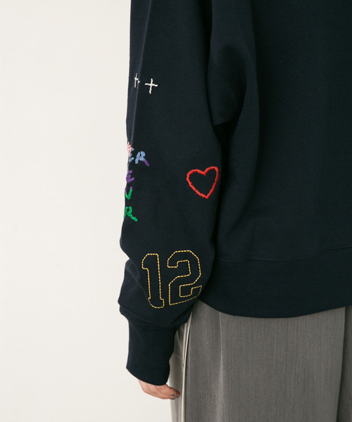 KBF（ケイビーエフ）の「エンブロイダリースウェット（スウェット・レディース・グレー/ネイビー・ONE）」の15枚目の写真