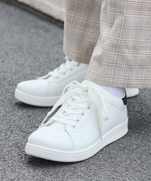 AAA+（サンエープラス）の「軽量 コートスタイルスニーカー（スニーカー・レディース・ホワイト×グリーン/ホワイト×ホワイト/ホワイト×ブラック/ブラック/ブラック×ブラック/ホワイト×レッド・40/41/37/35/38/39/36）」の14枚目の写真