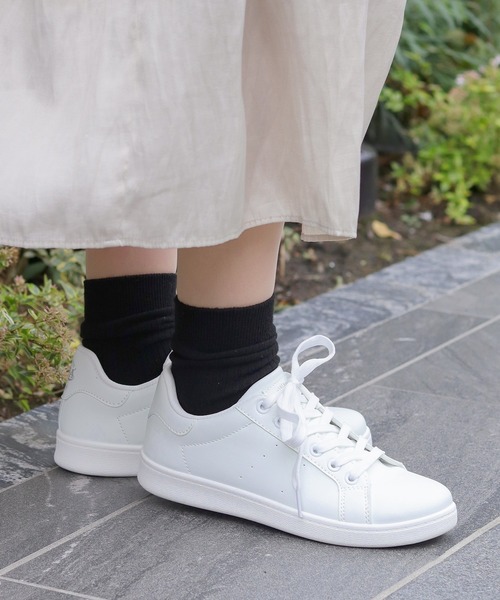 AAA+（サンエープラス）の「軽量 コートスタイルスニーカー（スニーカー・レディース・ホワイト×グリーン/ホワイト×ホワイト/ホワイト×ブラック/ブラック/ブラック×ブラック/ホワイト×レッド・40/41/37/35/38/39/36）」の15枚目の写真