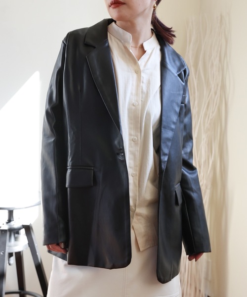ULEULA（ウルア）の「フェイクレザーテーラードジャケット（テーラードジャケット・レディース・ブラック・FREE）」の4枚目の写真