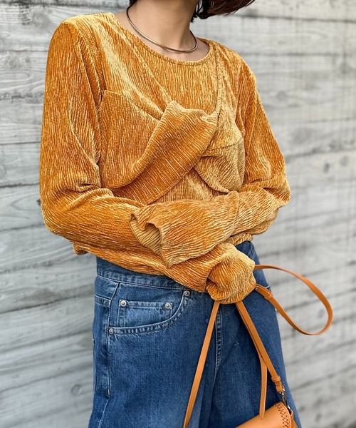 mi via loca（ミヴィアロカ）の「シャイニーベロアプリーツ レイヤードTWISTビスチェトップス（Tシャツ/カットソー・レディース・ブラック/ブルー/マスタード・FREE）」の22枚目の写真