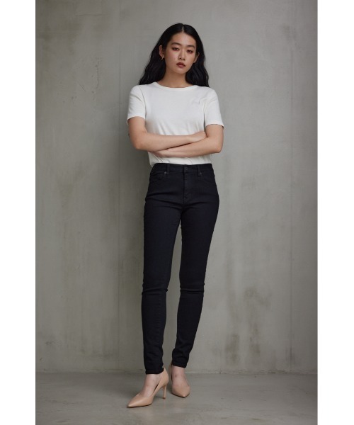 AZUL by moussy（アズールバイマウジー）の「AZUL DENIM スキニーデニム（デニムパンツ・レディース・ダークブルー/ブラック/ブルー・SMALL/MEDIUM/LARGE/XX-SMALL/X-LARGE/X-SMALL）」の15枚目の写真