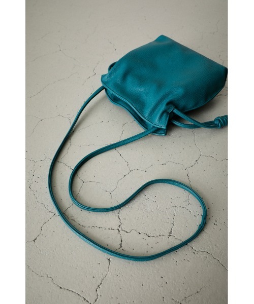 AZUL by moussy(アズールバイマウジー)の「ドローストリングポーチバッグ(ショルダーバッグ・レディース・ブラック/ターコイズブルー/イエロー・FREE)」の16枚目の写真