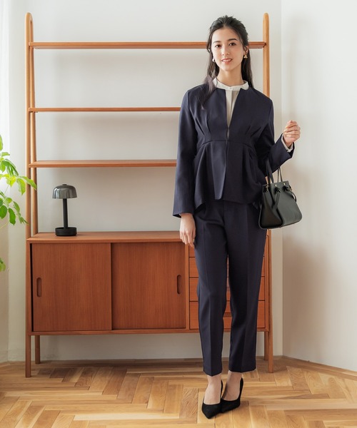 coca(coca)(コカ)の「セットアップ対応ぺプラムジャケット(ノーカラージャケット・レディース・ネイビー/ライトベージュ・M/L)」の8枚目の写真