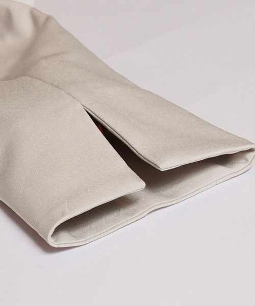 coca(coca)(コカ)の「セットアップ対応ぺプラムジャケット(ノーカラージャケット・レディース・ネイビー/ライトベージュ・M/L)」の3枚目の写真