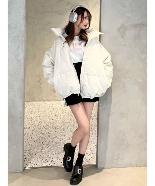 EATME（イートミー）の「スタンドカラーパフジャケット（ブルゾン・レディース・ブラック/アイボリー・FREE）」の16枚目の写真