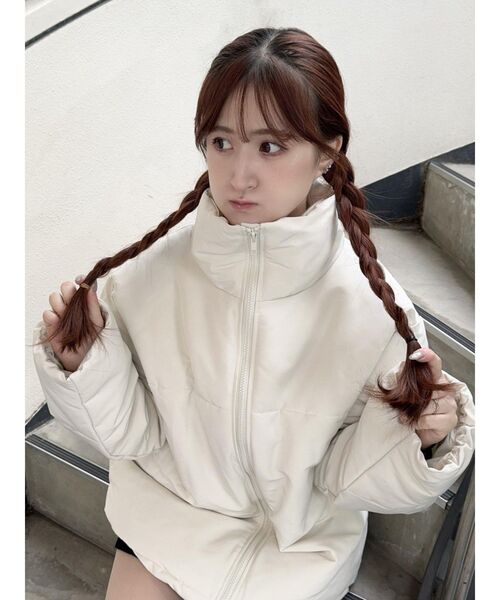 EATME（イートミー）の「スタンドカラーパフジャケット（ブルゾン・レディース・ブラック/アイボリー・FREE）」の10枚目の写真