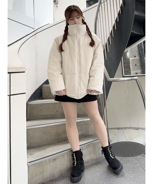 EATME（イートミー）の「スタンドカラーパフジャケット（ブルゾン・レディース・ブラック/アイボリー・FREE）」の9枚目の写真