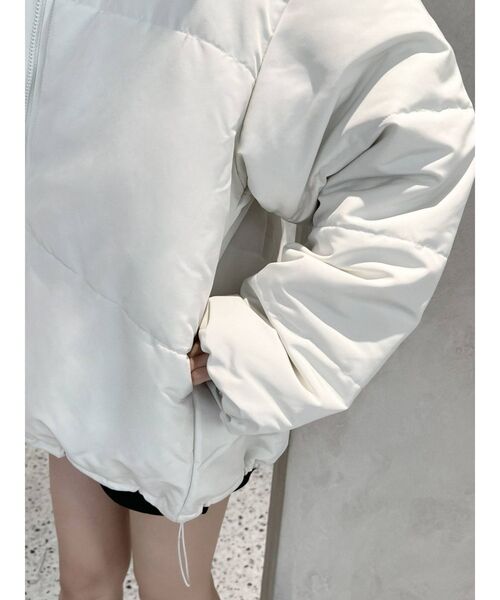 EATME（イートミー）の「スタンドカラーパフジャケット（ブルゾン・レディース・ブラック/アイボリー・FREE）」の19枚目の写真