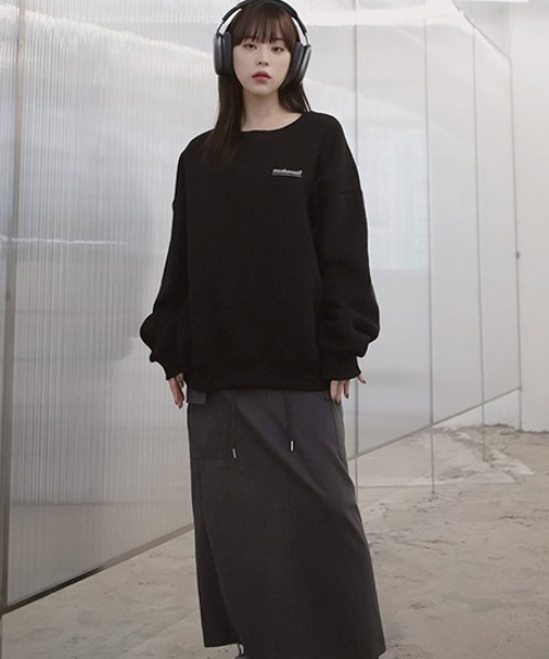 muahmuah(ムーアムーア)の「A'GEM/9 × .kom『muah muah/ムーアムーア』LETTERING LOGO MTM/レタリングロゴ スウェット(スウェット・レディース・ブラック/グレー・FREE)」の8枚目の写真