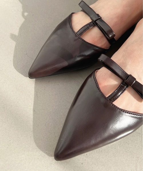 Olu.（オルドット）の「リボンデザインフラットシューズ（パンプス・レディース・ブラック/ブラウン系その他・39/37/35）」の19枚目の写真