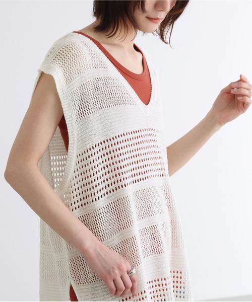 n'OrLABEL（ノアールレーベル）の「『テープヤーン透かし編みニットベスト』（ベスト・レディース・オフホワイト/チャコール・FREE）」の6枚目の写真
