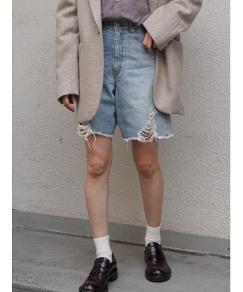 CHAROL（シャロル）の「クラッシュハーフデニム（デニムパンツ・レディース・ブルー/ライトブルー・S/M）」の6枚目の写真