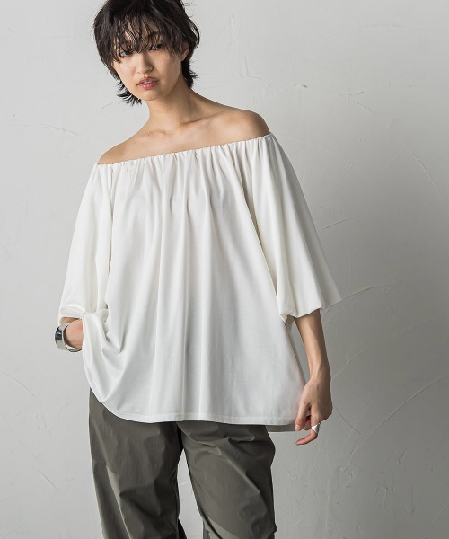 MAYSON GREY(メイソングレイ)の「2WAYボリュームプルオーバー≪洗濯機で洗える≫(Tシャツ/カットソー・レディース・ブルー/オフホワイト/ベージュ・M)」の5枚目の写真