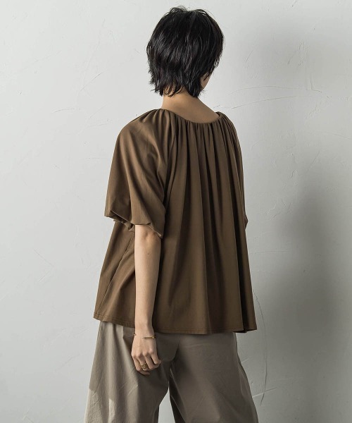 MAYSON GREY(メイソングレイ)の「2WAYボリュームプルオーバー≪洗濯機で洗える≫(Tシャツ/カットソー・レディース・ブルー/オフホワイト/ベージュ・M)」の11枚目の写真