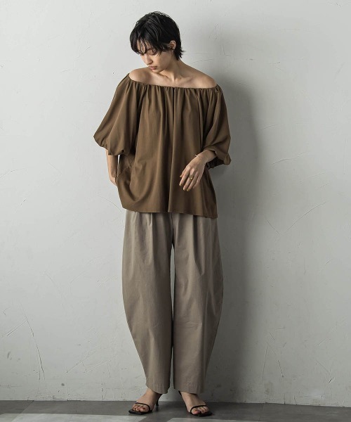 MAYSON GREY(メイソングレイ)の「2WAYボリュームプルオーバー≪洗濯機で洗える≫(Tシャツ/カットソー・レディース・ブルー/オフホワイト/ベージュ・M)」の14枚目の写真