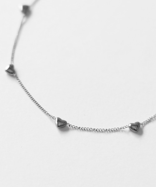 me+em select（ミームセレクト）の「ミニマルハートチェーンチョーカーネックレス ／ MINIMAL HEART CHAIN CHOKER NECKLACE（ネックレス・レディース・シルバー・FREE）」の19枚目の写真