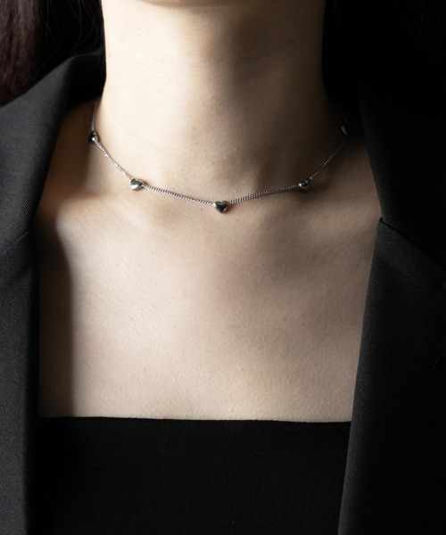 me+em select（ミームセレクト）の「ミニマルハートチェーンチョーカーネックレス ／ MINIMAL HEART CHAIN CHOKER NECKLACE（ネックレス・レディース・シルバー・FREE）」の6枚目の写真