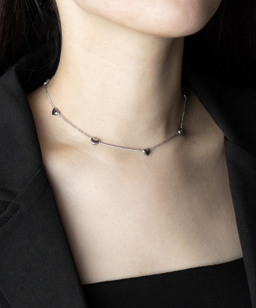 me+em select（ミームセレクト）の「ミニマルハートチェーンチョーカーネックレス ／ MINIMAL HEART CHAIN CHOKER NECKLACE（ネックレス・レディース・シルバー・FREE）」の8枚目の写真