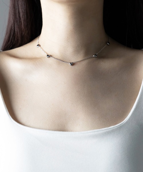 me+em select（ミームセレクト）の「ミニマルハートチェーンチョーカーネックレス ／ MINIMAL HEART CHAIN CHOKER NECKLACE（ネックレス・レディース・シルバー・FREE）」の11枚目の写真