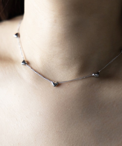 me+em select（ミームセレクト）の「ミニマルハートチェーンチョーカーネックレス ／ MINIMAL HEART CHAIN CHOKER NECKLACE（ネックレス・レディース・シルバー・FREE）」の14枚目の写真