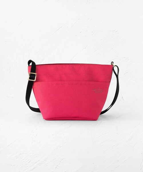 TOCCA(トッカ)の「LOVE MY COLOR CROSSBODY BAG バッグ(ショルダーバッグ・レディース・アイボリー系/カーキ系/ブラック系/ブラック系5/ピンク系/ネイビー系/ベージュ系/ブルー系・F)」の13枚目の写真