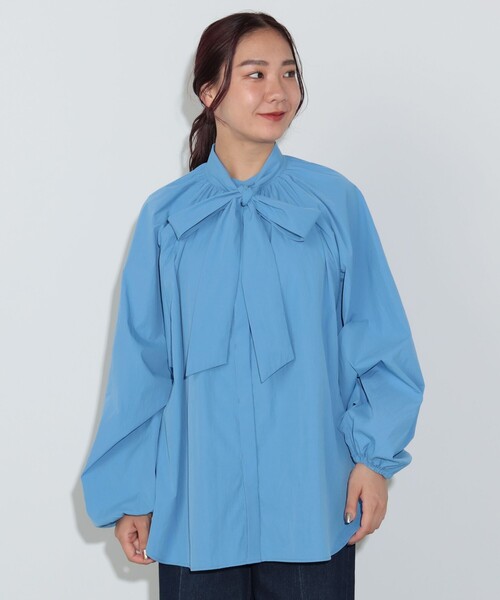 BEAMS HEART（ビームスハート）の「ボウタイセット ノーカラー ブラウス（シャツ/ブラウス・レディース・チャコールグレー/ホワイト系その他5/サックスブルー・FREE）」の3枚目の写真