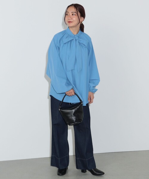 BEAMS HEART（ビームスハート）の「ボウタイセット ノーカラー ブラウス（シャツ/ブラウス・レディース・チャコールグレー/ホワイト系その他5/サックスブルー・FREE）」の5枚目の写真