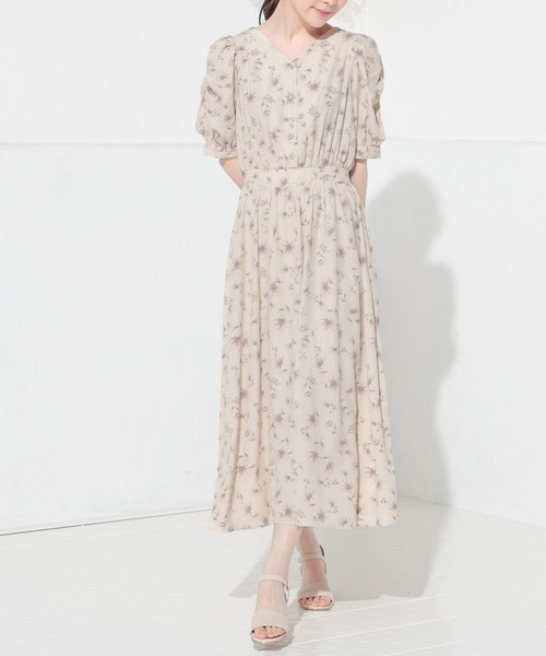 Honeys（ハニーズ）の「後リボンワンピース（ワンピース・レディース・ベージュ系その他/グレー系その他/グリーン系その他・3L/LL/L/M/S）」の4枚目の写真