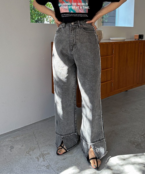 feepur（フェピュール）の「サイドフリンジスリットワイドデニム（デニムパンツ・レディース・ブラック/グレー/ブルー・SMALL/MEDIUM）」の11枚目の写真