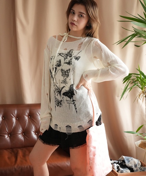 HOOK(フック)の「【HOOK】for girls バタフライプリントダメージ透かしトップス(Tシャツ/カットソー・レディース・ホワイト・L/M/S)」の12枚目の写真