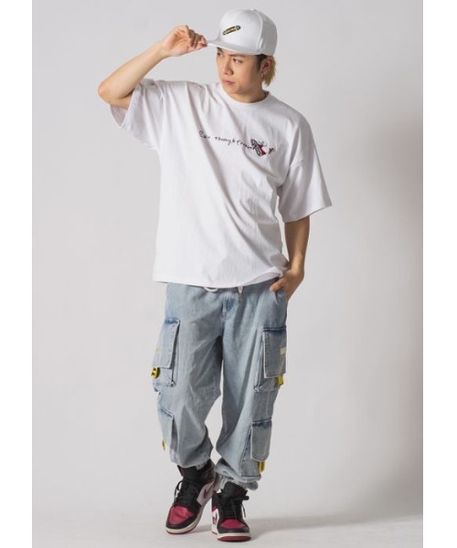 RE730(アールイーセブンサーティー)の「RE730 なみおくんスケボー ビッグシルエットTシャツ(Tシャツ/カットソー・メンズ・オフホワイト/ブラック・LARGE/MEDIUM/X-LARGE)」の5枚目の写真