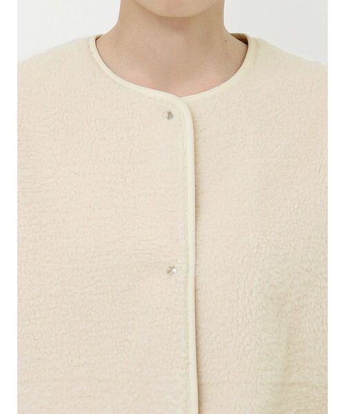 LAGUNAMOON(ラグナムーン)の「リバーシブルボアムートンブルゾン(ブルゾン・レディース・アイボリー/チャコールグレー・FREE)」の6枚目の写真